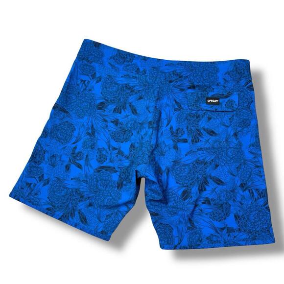 Oakley Blue Floral Board Shorts Size 34 Performance Fit Swim Trunks Surf Unlined - Picture 5 of 10